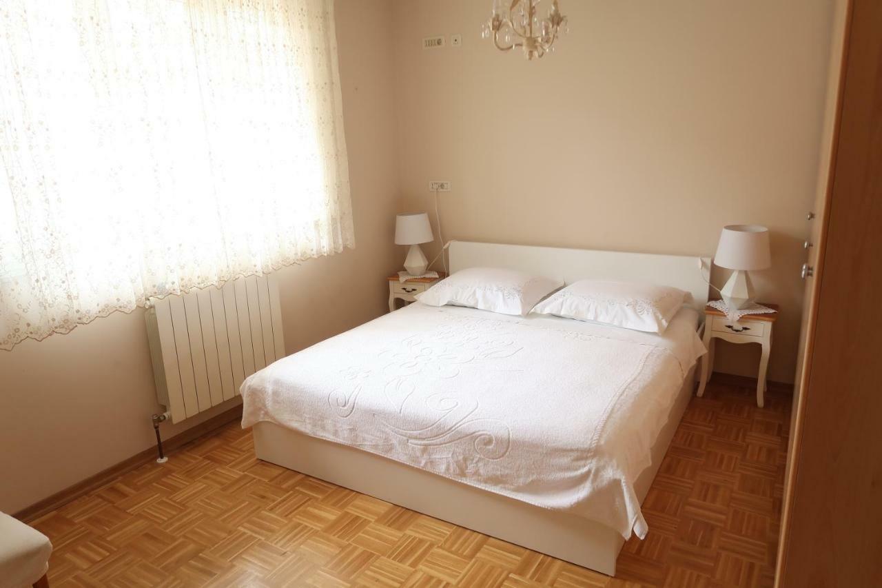 Apartment Casa Podstrana Bagian luar foto