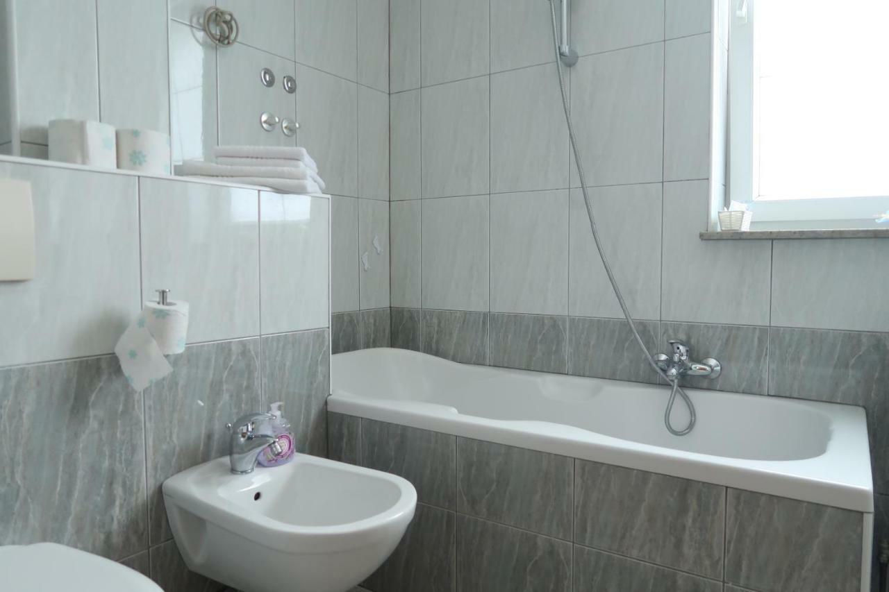 Apartment Casa Podstrana Bagian luar foto