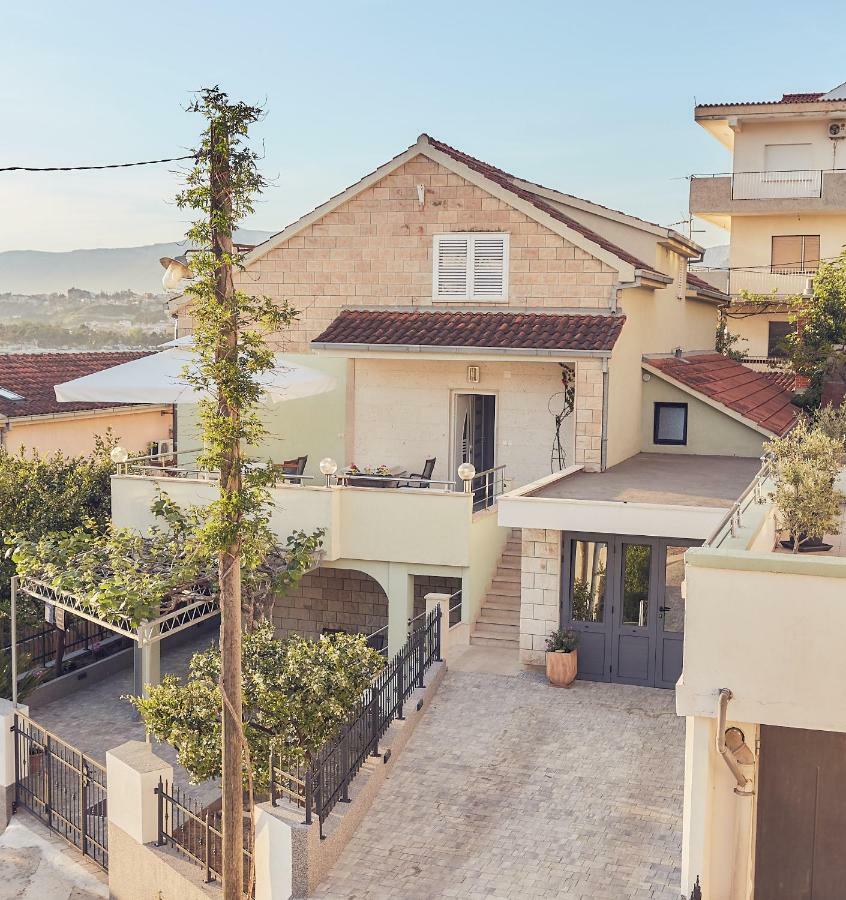 Apartment Casa Podstrana Bagian luar foto